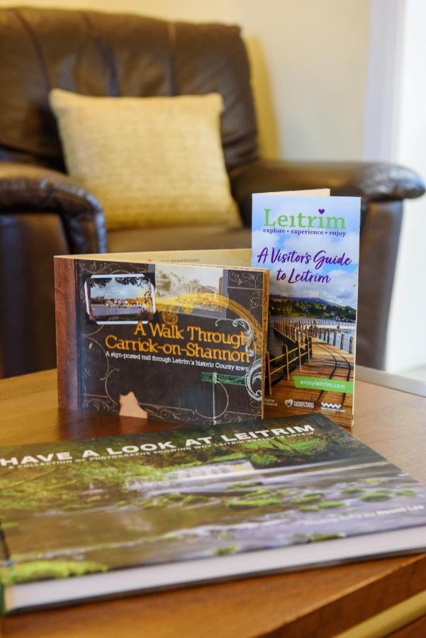 Waterfront Self Catering Houses Carrick on Shannon Buitenkant foto