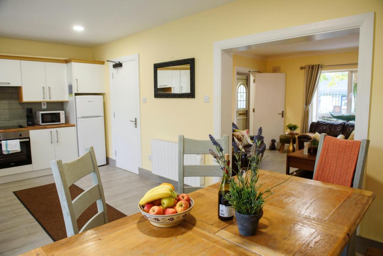 Waterfront Self Catering Houses Carrick on Shannon Buitenkant foto