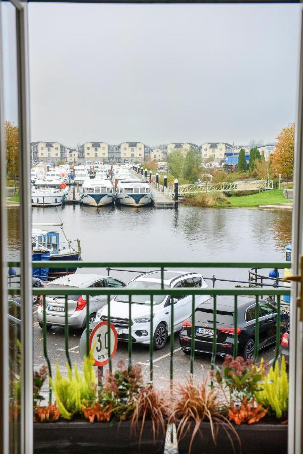 Waterfront Self Catering Houses Carrick on Shannon Buitenkant foto