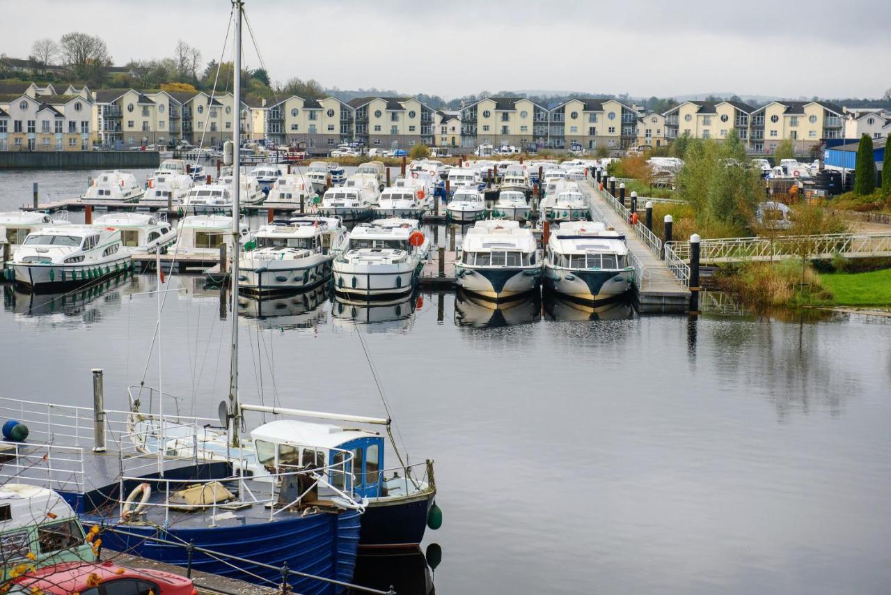 Waterfront Self Catering Houses Carrick on Shannon Buitenkant foto