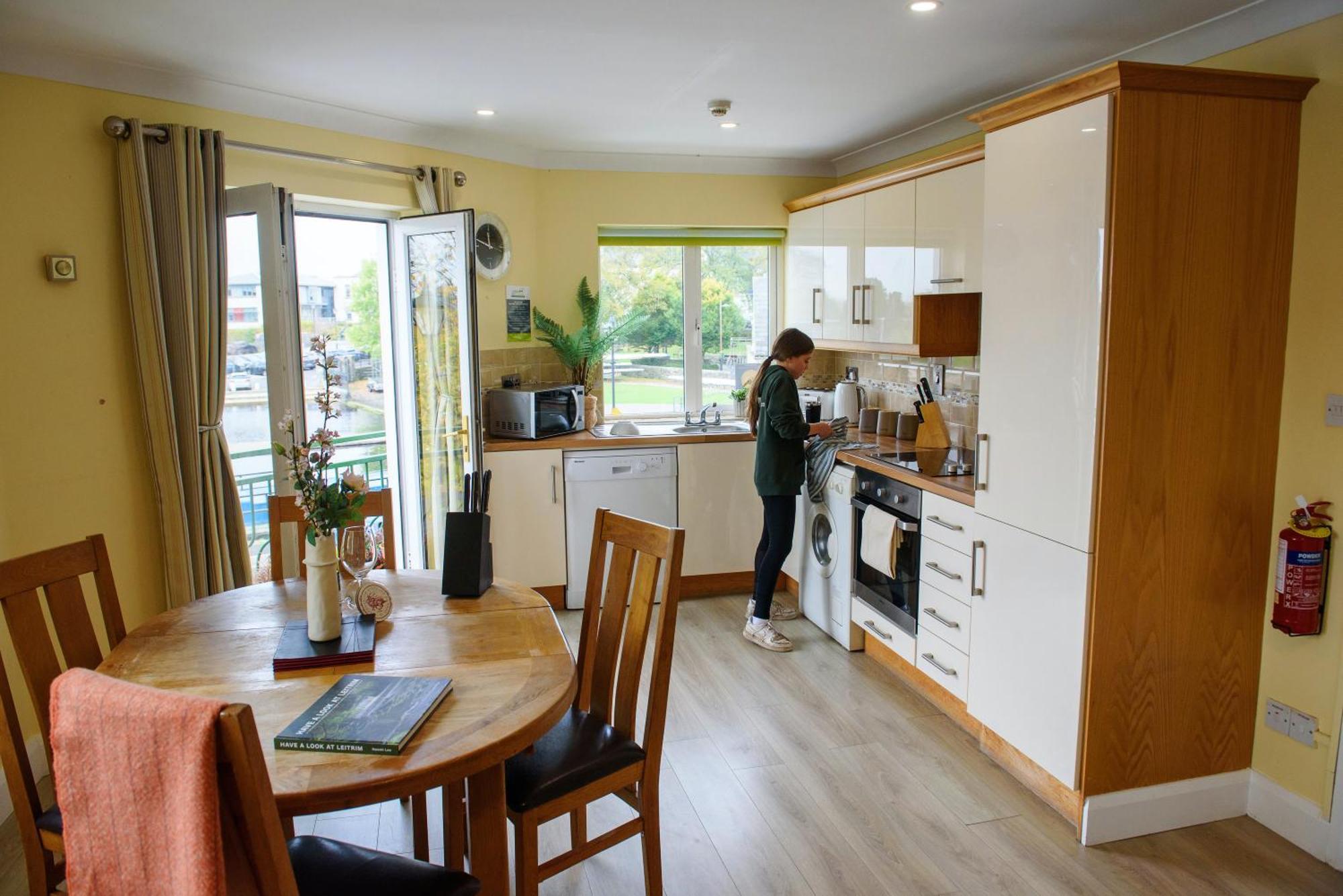 Waterfront Self Catering Houses Carrick on Shannon Buitenkant foto