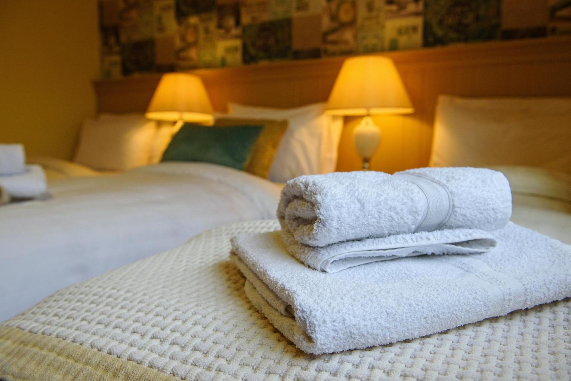 Waterfront Self Catering Houses Carrick on Shannon Buitenkant foto