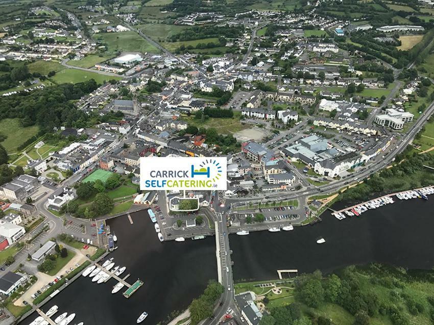 Waterfront Self Catering Houses Carrick on Shannon Buitenkant foto