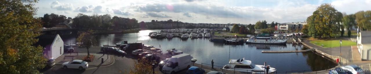 Waterfront Self Catering Houses Carrick on Shannon Buitenkant foto
